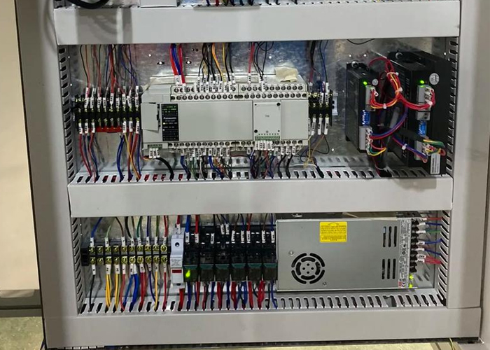 线槽.jpg 线槽.jpg