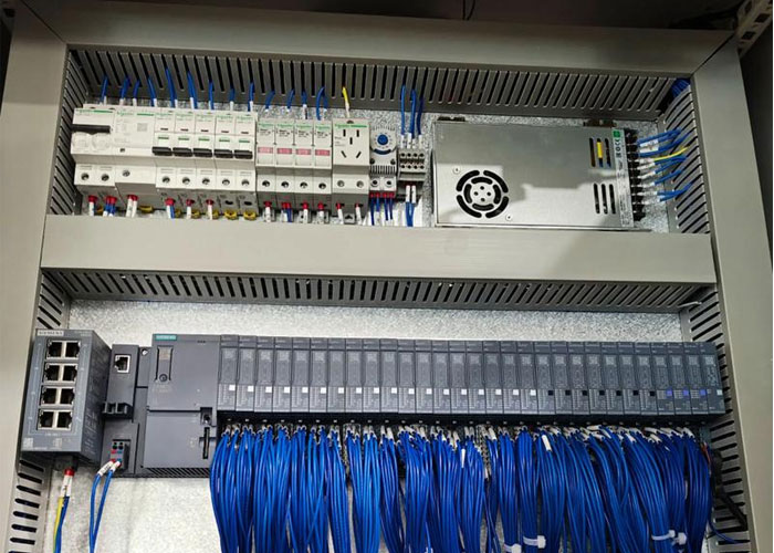 100100线槽.jpg 100100线槽.jpg