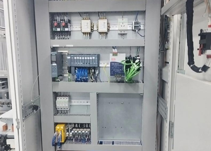 线槽.jpg 线槽.jpg