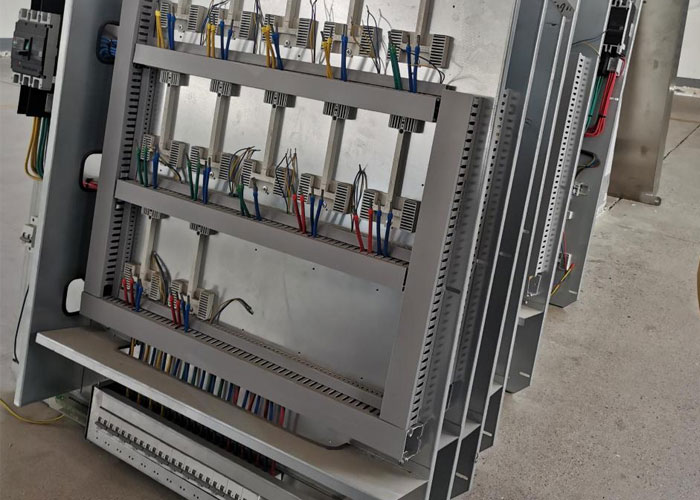 电柜线槽.jpg 电柜线槽.jpg