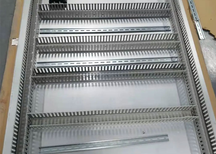 线槽.jpg 线槽.jpg