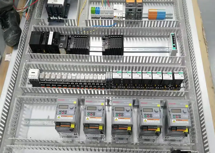 线槽厂家.jpg 线槽厂家.jpg